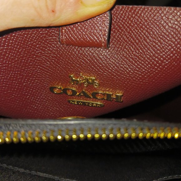 Like-New COACH Shoulder Bag - Picture 8 of 16